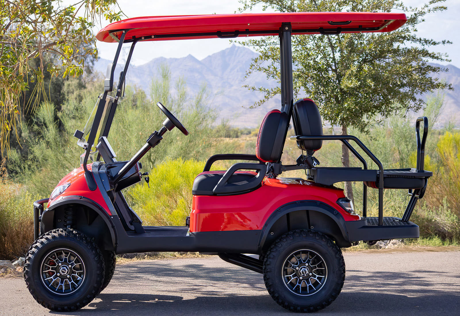 4-Seater Lifted Electric Golf Cart with Lithium Battery and 4-Wheel Disc Brakes