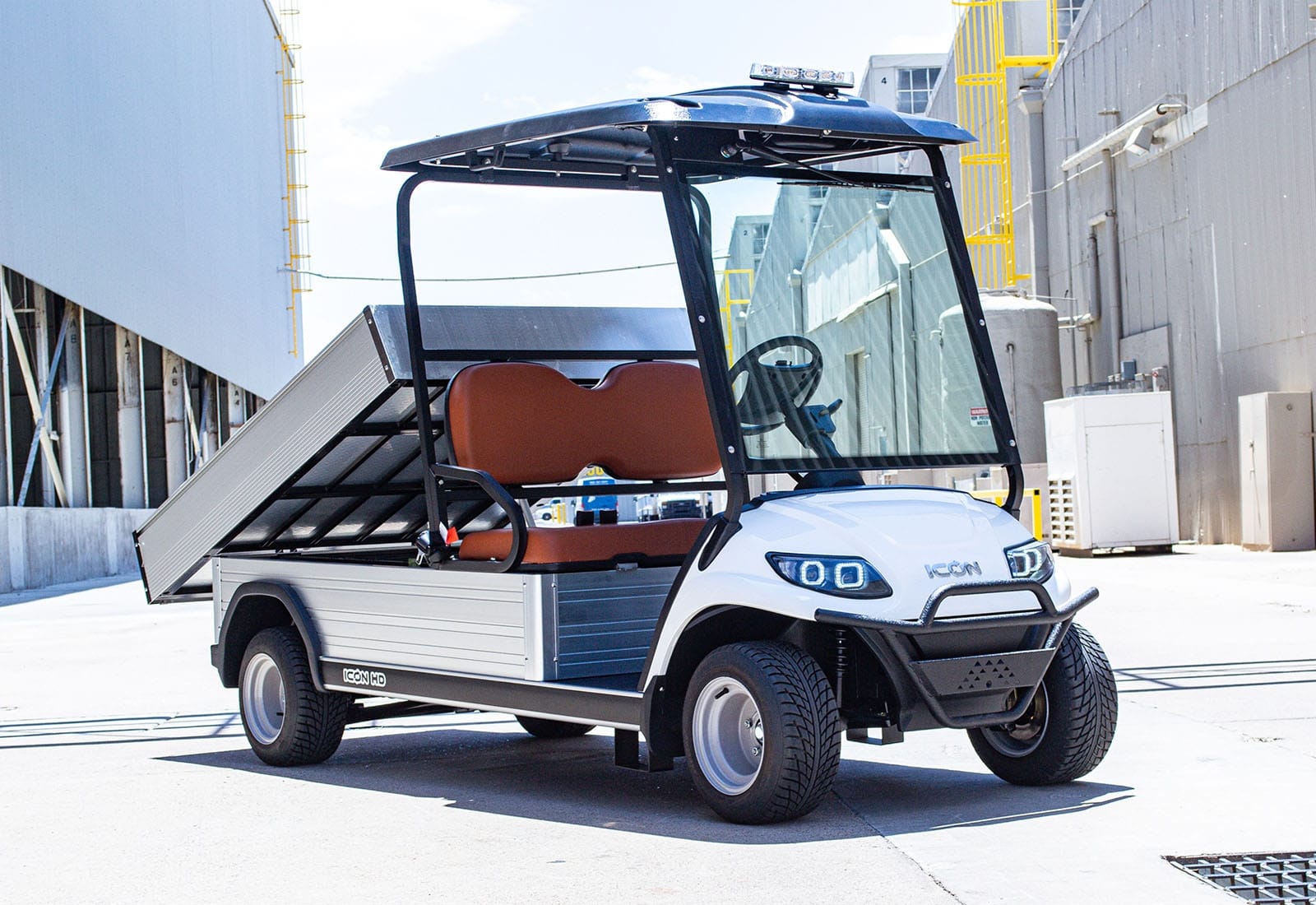 2-Seater Electric Utility Golf Cart with Hydraulic Cargo Box