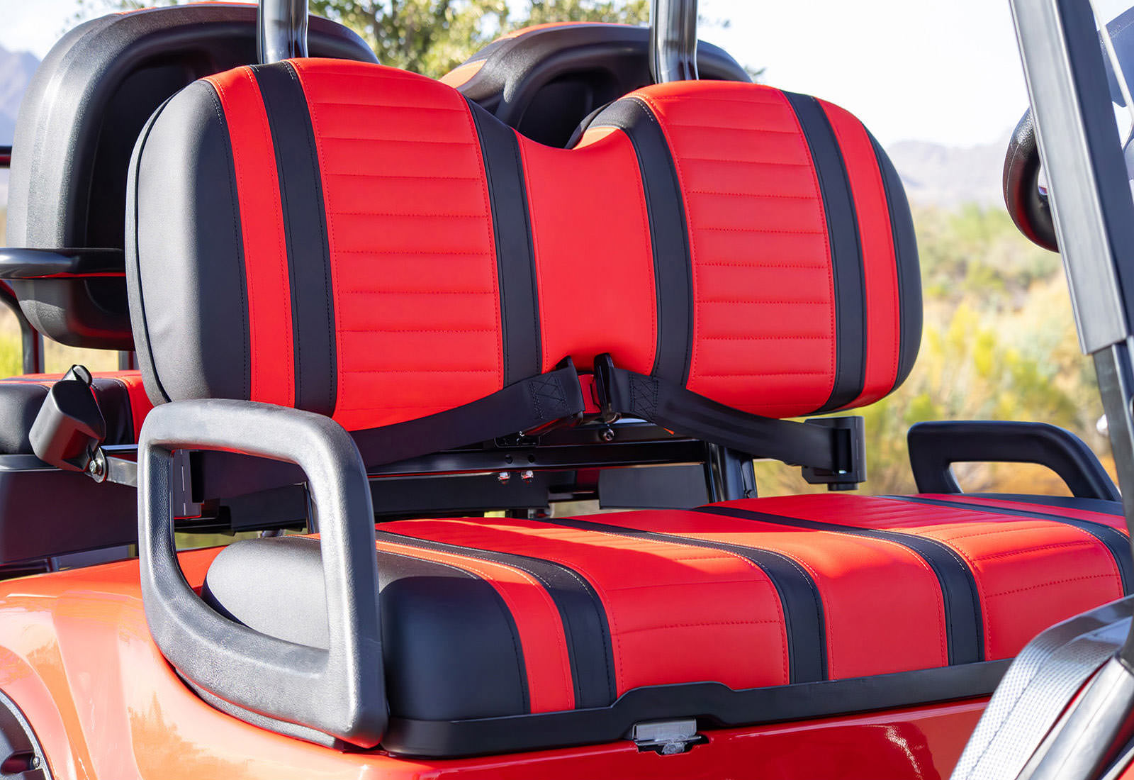 4-Seater Lifted Electric Golf Cart with Lithium Battery and 4-Wheel Disc Brakes