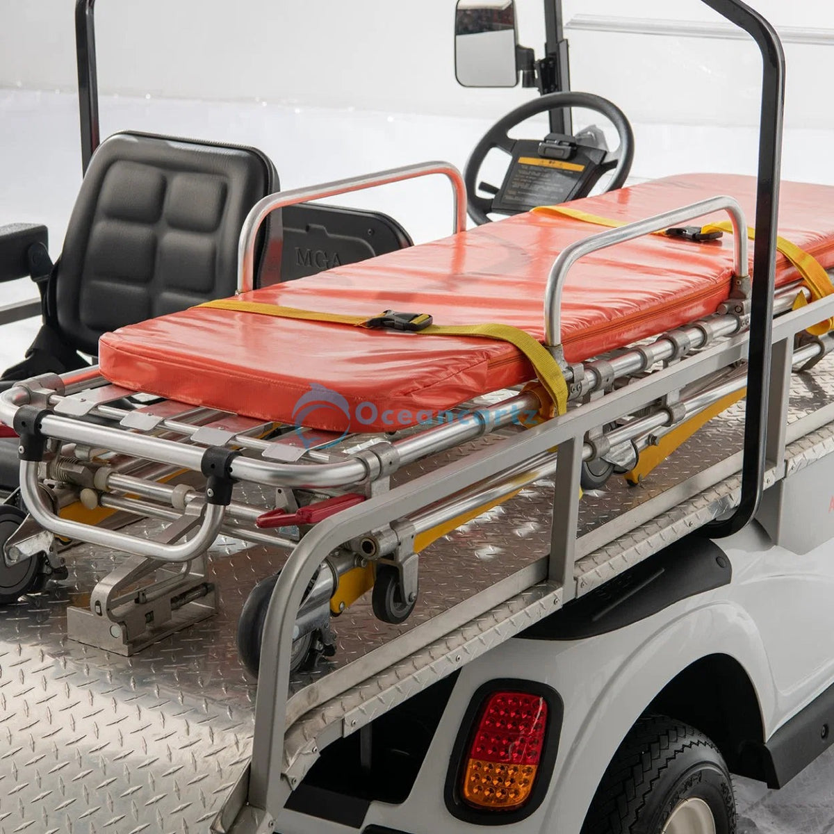 Oceancartz 2-Seater Electric Emergency Response Utility Golf Cart with Integrated Patient Stretcher and 48V 3.7 kW DC Motor - Utility Golf Carts - 2 Seater - Photo 4 | Oceancartz