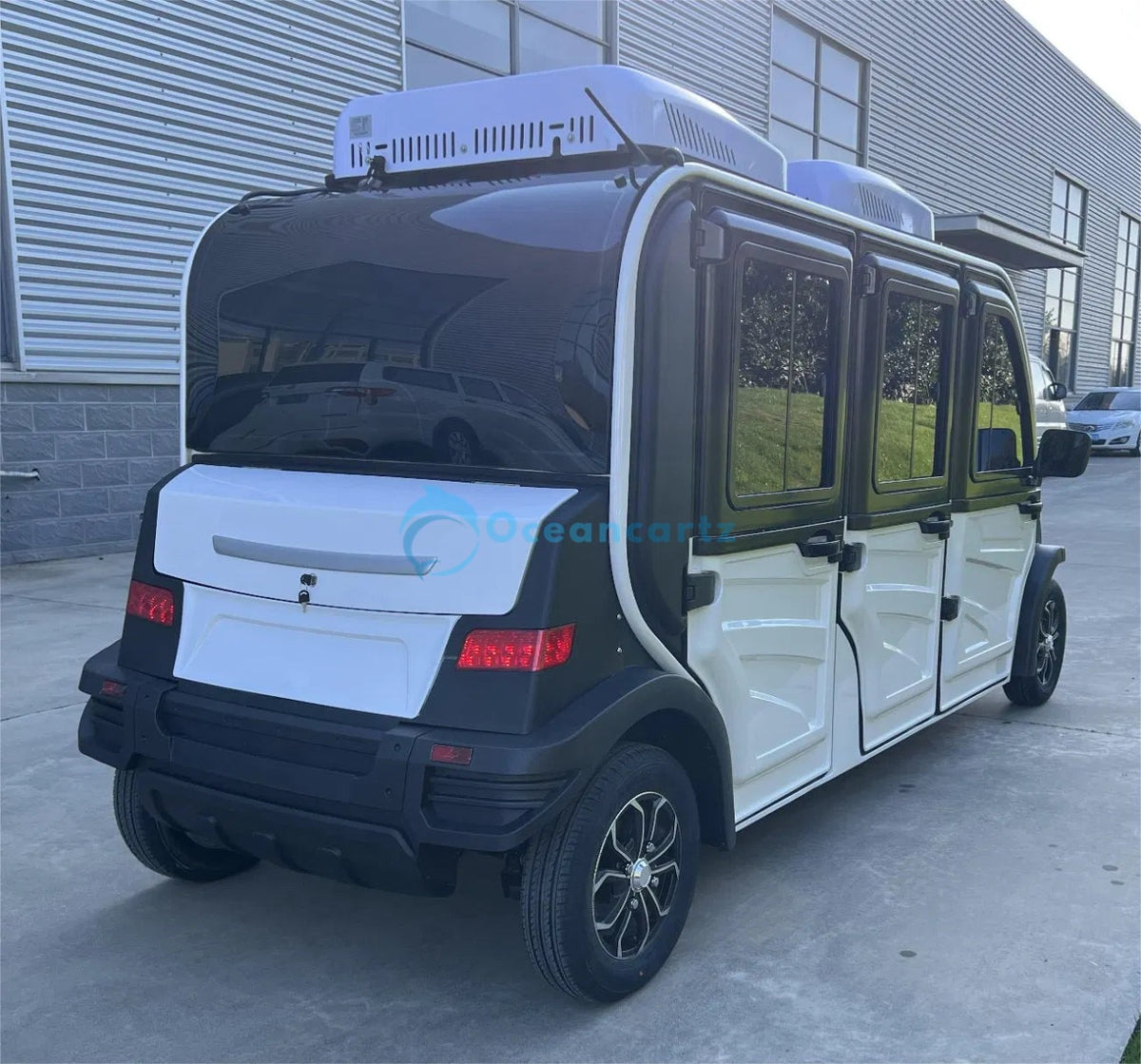 Oceancartz 6-Passenger Enclosed Electric Golf Cart with Air Conditioning, 60V 120Ah Gel Battery, and 4kW Motor - Air Conditioned Golf Carts - 6 Seater - Photo 6 | Oceancartz